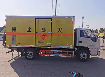 成武爆破器材运输车
