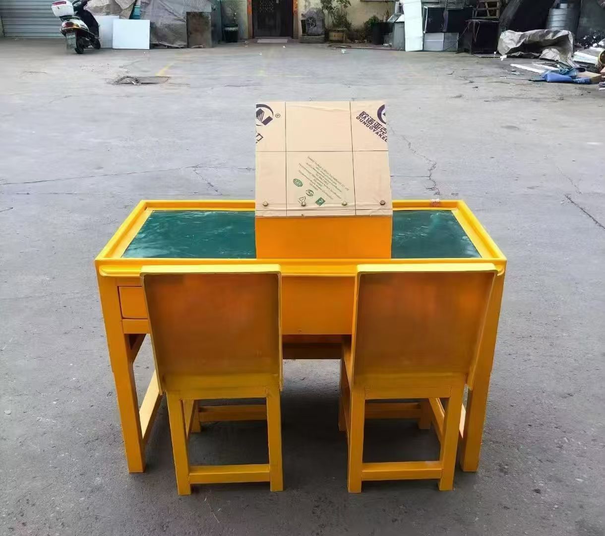 成武防静电导通桌井下煤矿火工品发放桌：危险品流转的安全守护者