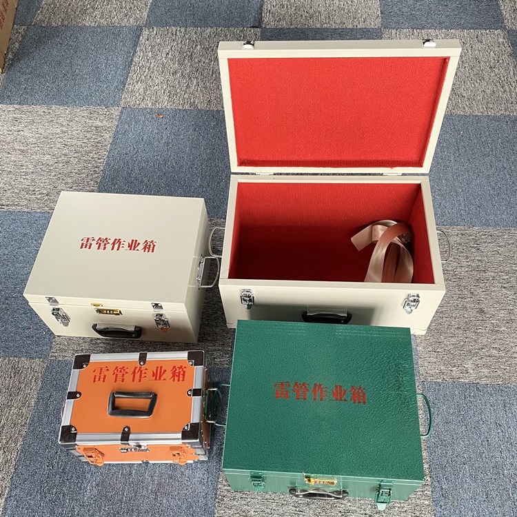 成武爆破工程作业箱如何选择？玻璃钢与传统材质的全面对比